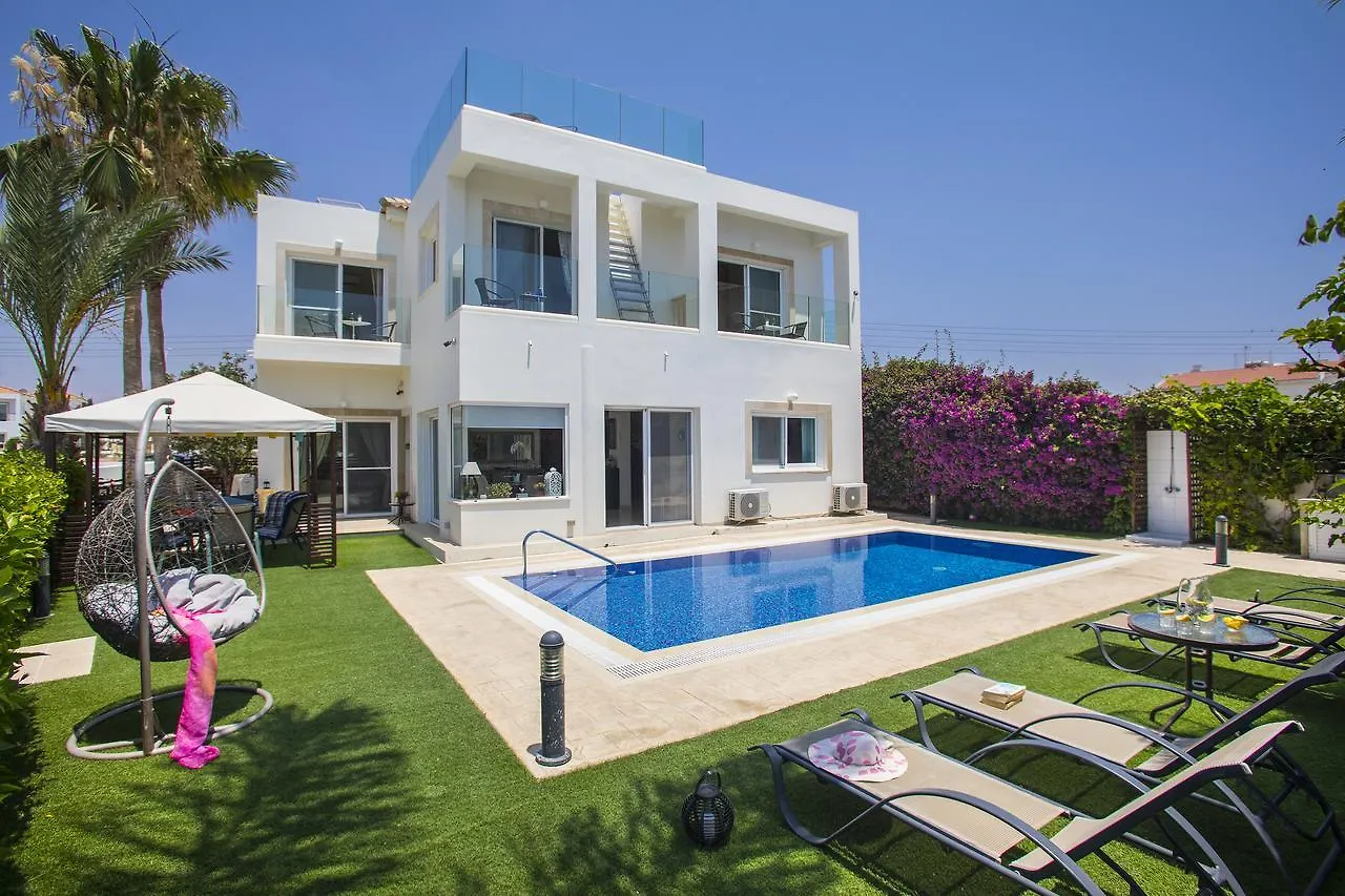 Villa Elias アヤナパ